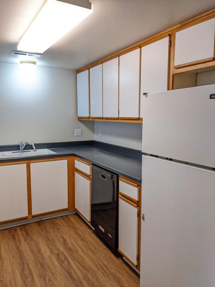 208 ID #, 400 Indian Trail Court Unit A - Photo 7 of 21