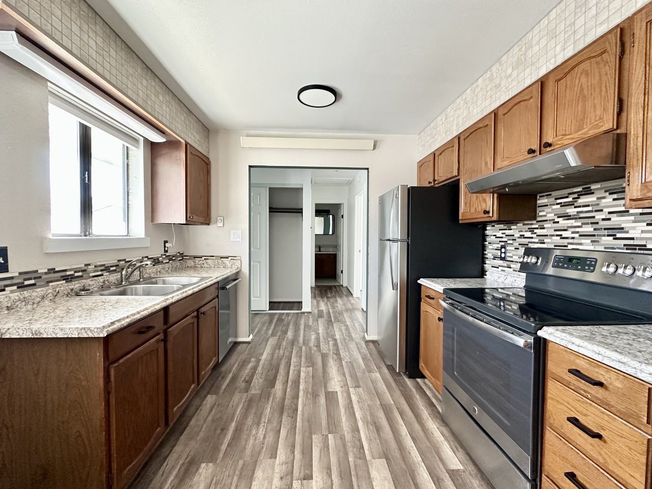 6721 Green Court - Photo 3 of 8