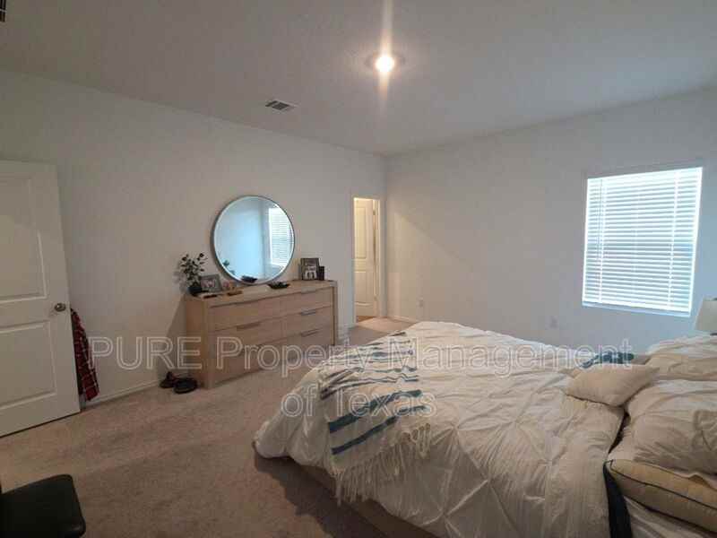 1232 Cattail Ln - Photo 7 of 20