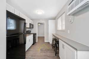 featured image of 2216 Lawn Ave