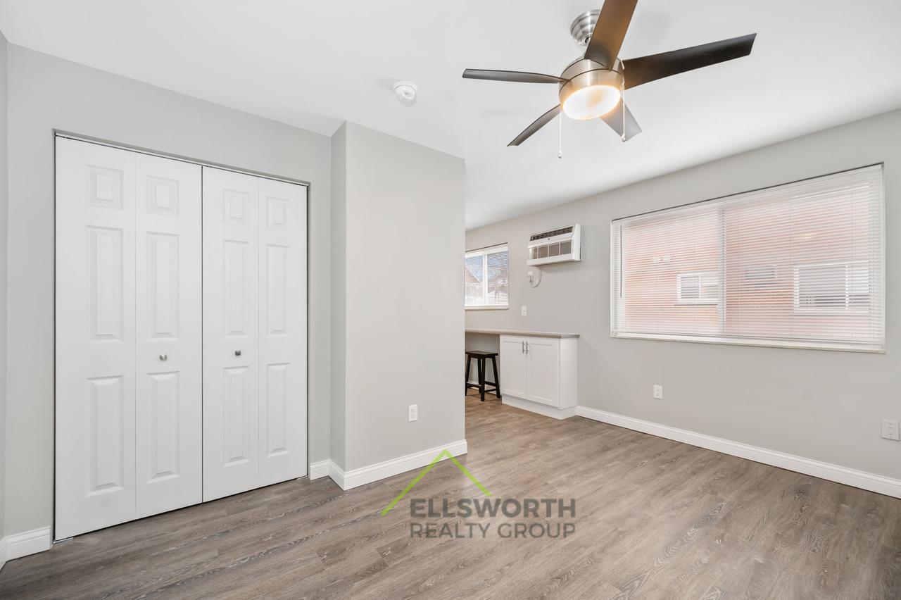 Lawn Ave-2216 - Photo 2 of 10