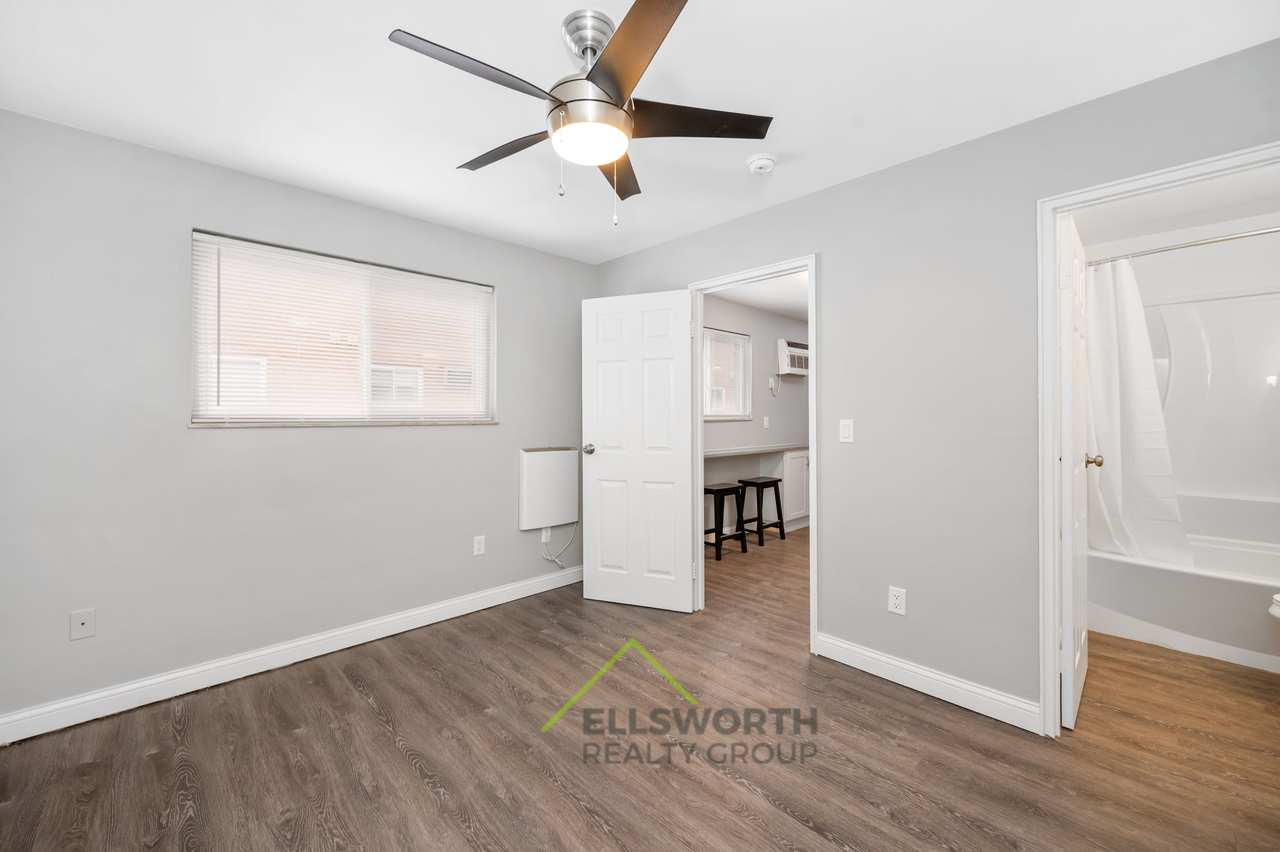 Lawn Ave-2216 - Photo 7 of 10