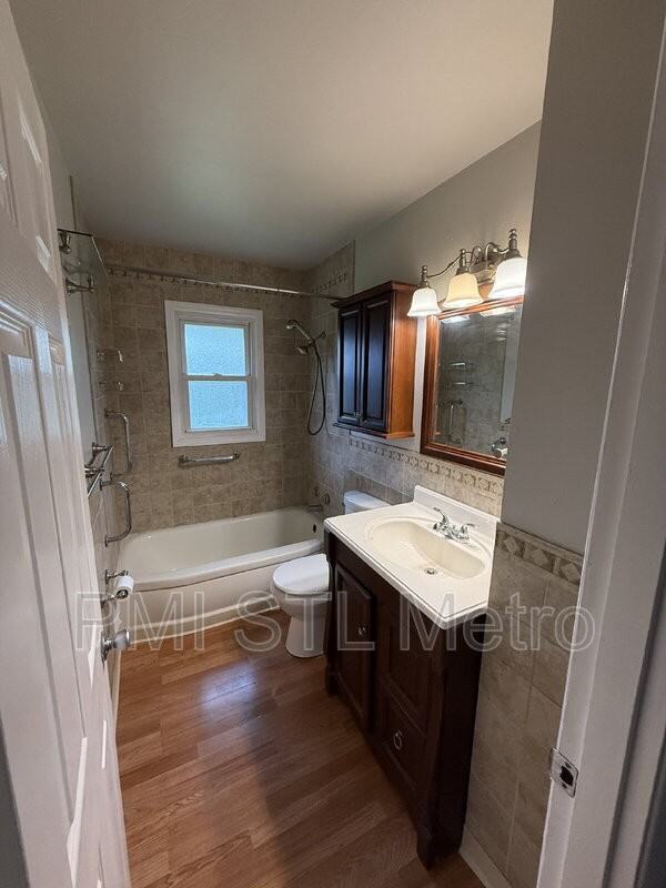 6241 Lorraine Ave - Photo 3 of 11