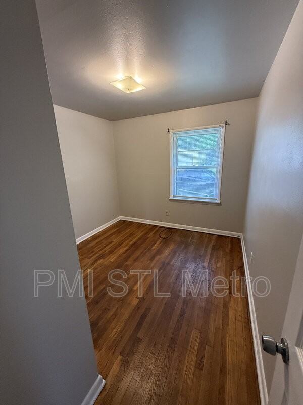 6241 Lorraine Ave - Photo 6 of 11