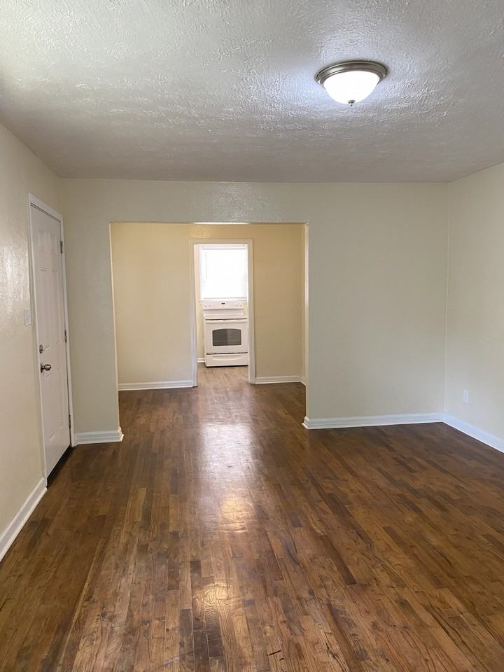 Columbus Houses LLC - Photo 2 of 36