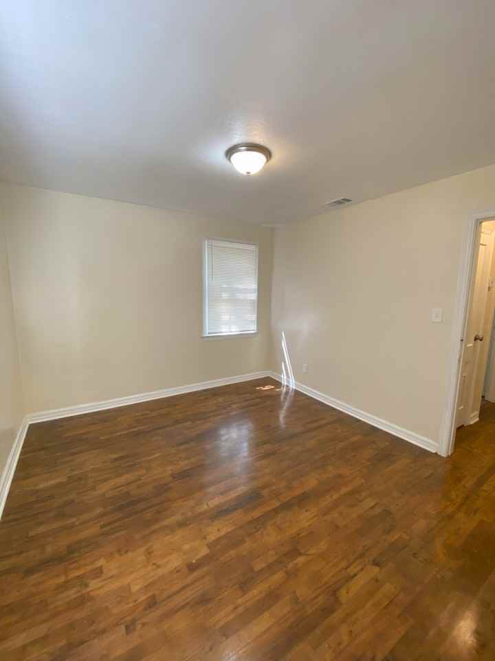 Columbus Houses LLC - Photo 3 of 36