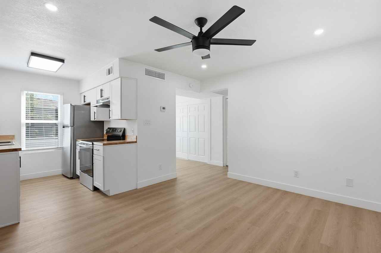 3738 East McDowell Road - Photo 6 of 22