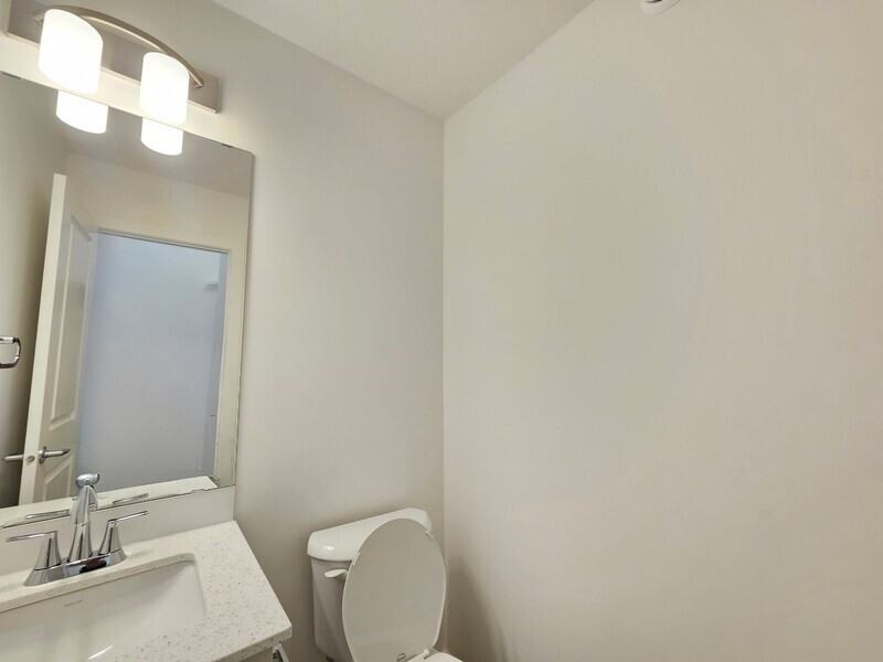 10008 22 Ave Nw - Photo 7 of 14