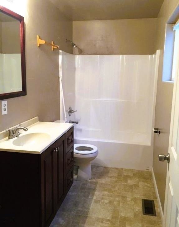 320 East Victor Circle - Photo 3 of 5