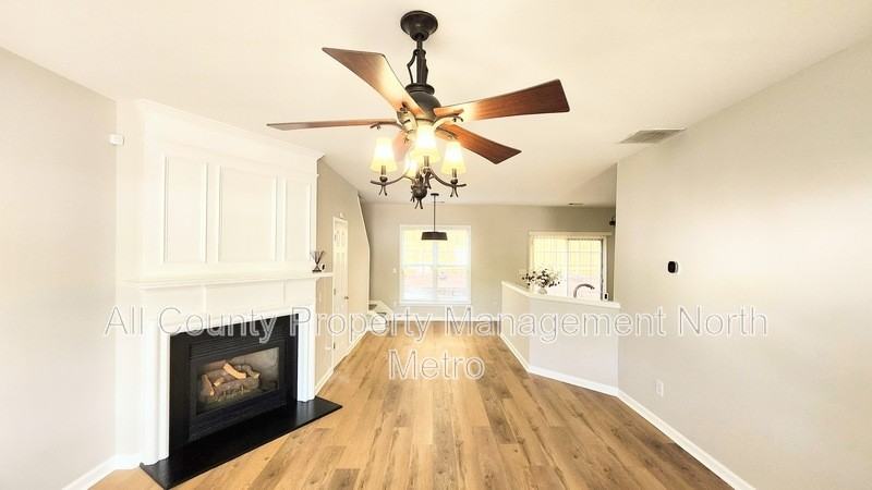 11225 Wittenridge Dr - Photo 3 of 18