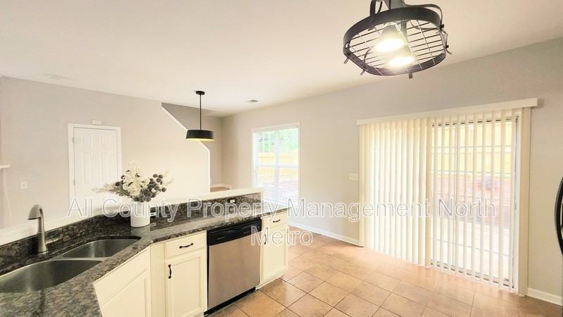 11225 Wittenridge Dr - Photo 5 of 18