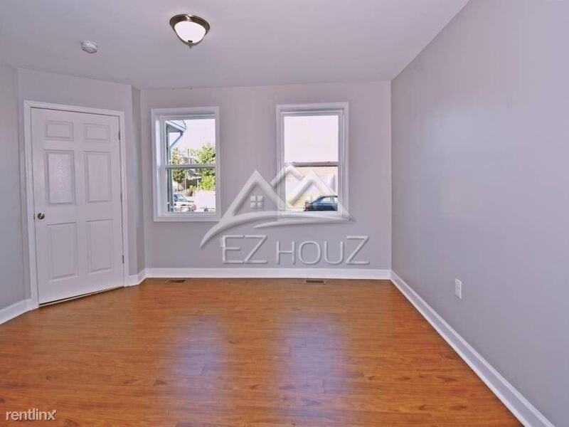 52nd St #1 - Photo 5 of 7