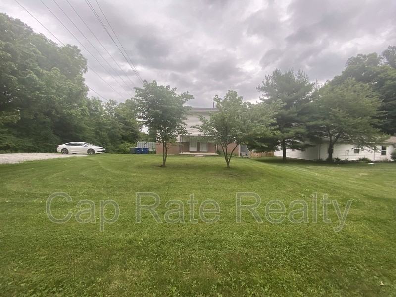 1226 Parkview Dr - Photo 2 of 19