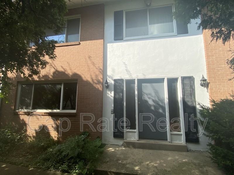 26 S Hampton Rd #C - Photo 3 of 19