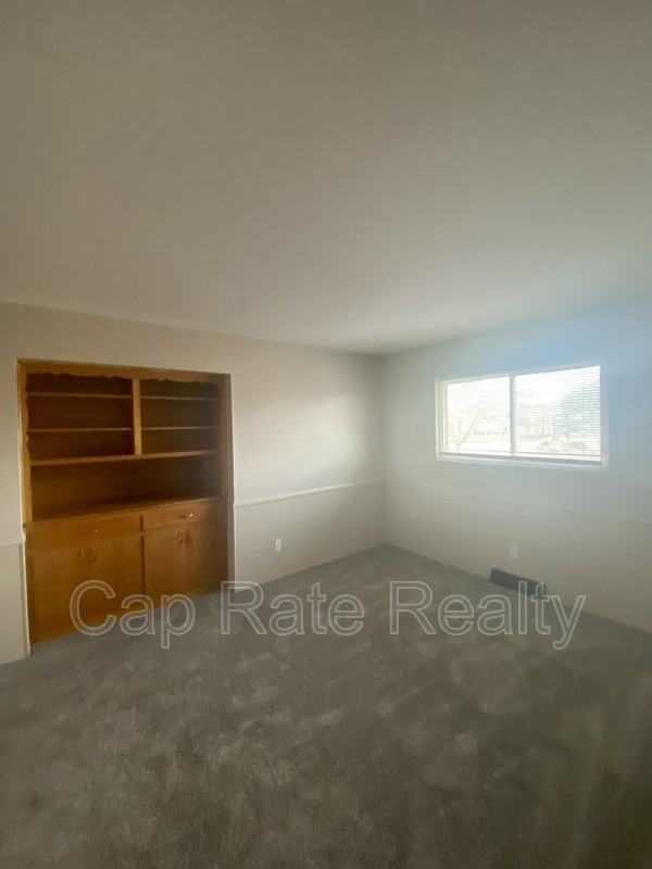 26 S Hampton Rd #C - Photo 4 of 19