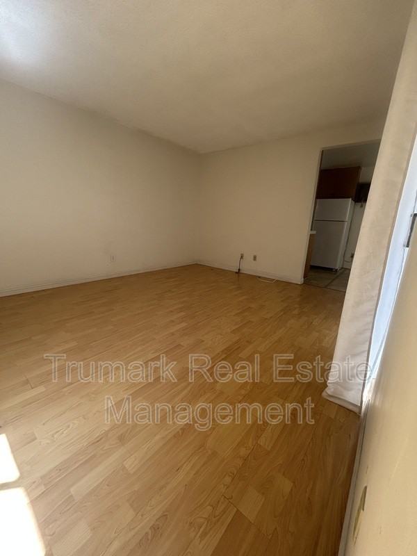 4401 Clayton Ave #3 - Photo 3 of 9