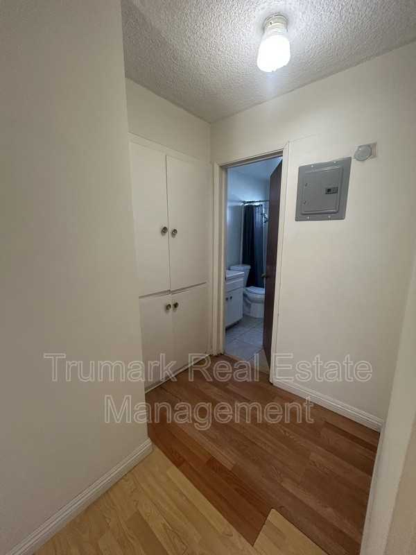 4401 Clayton Ave #3 - Photo 6 of 9