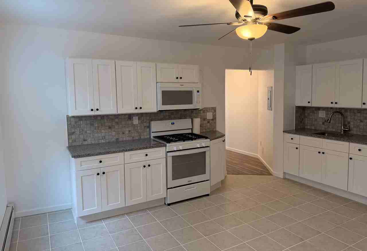 88 Silver Street - Photo 3 of 10