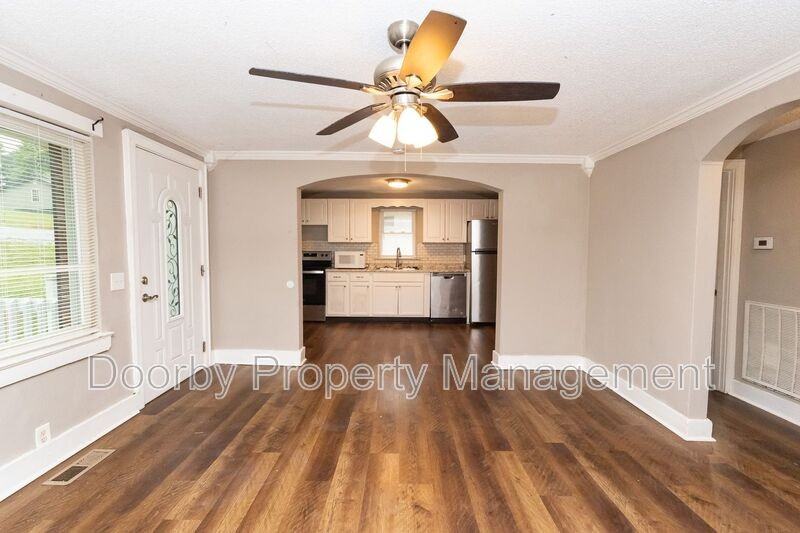 403 Warren St - Photo 2 of 18