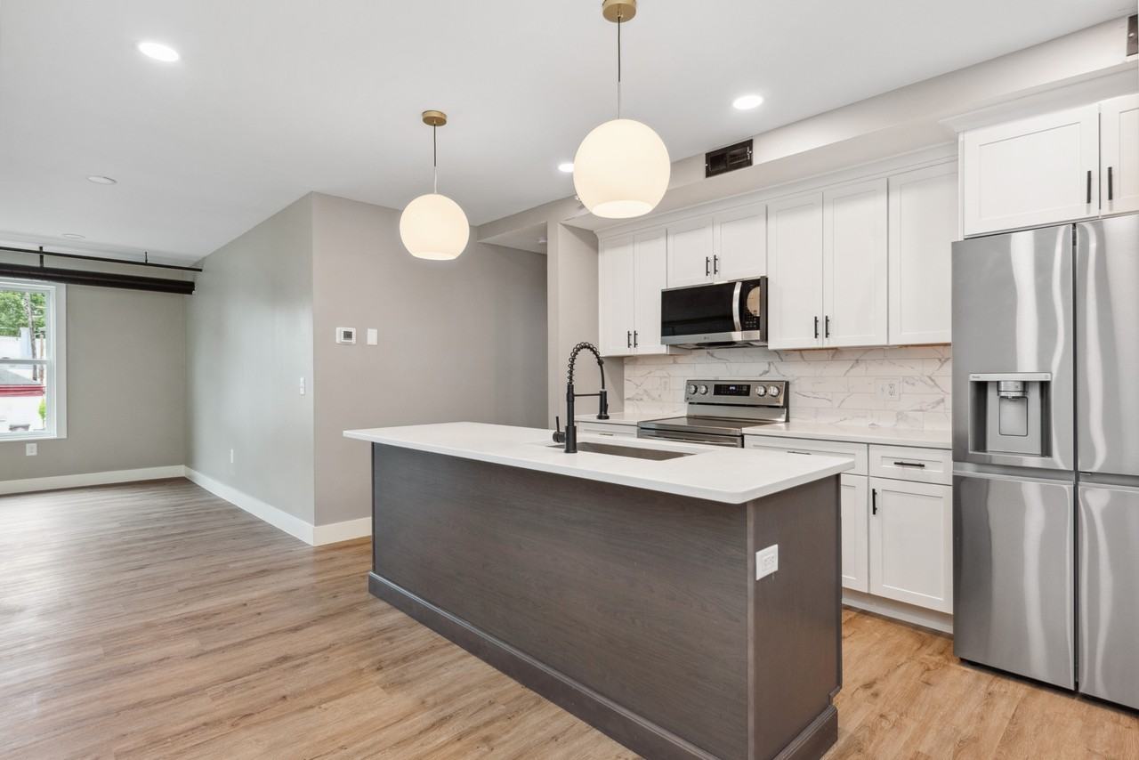6011 Madison Road - Photo 2 of 28