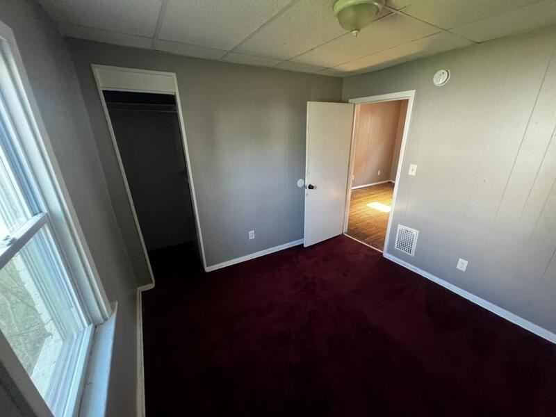 76 Woodward St - Photo 6 of 6