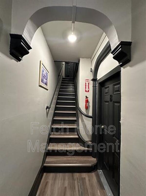 25 S Ann St #C - Photo 3 of 10