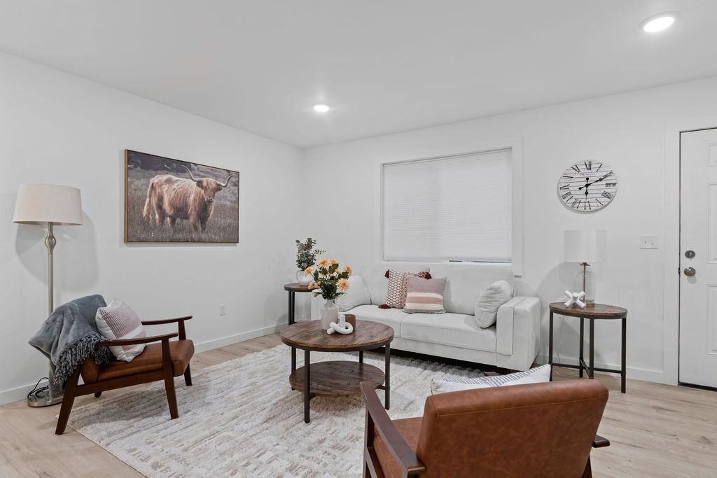 218 Reda Lane - Photo 7 of 50