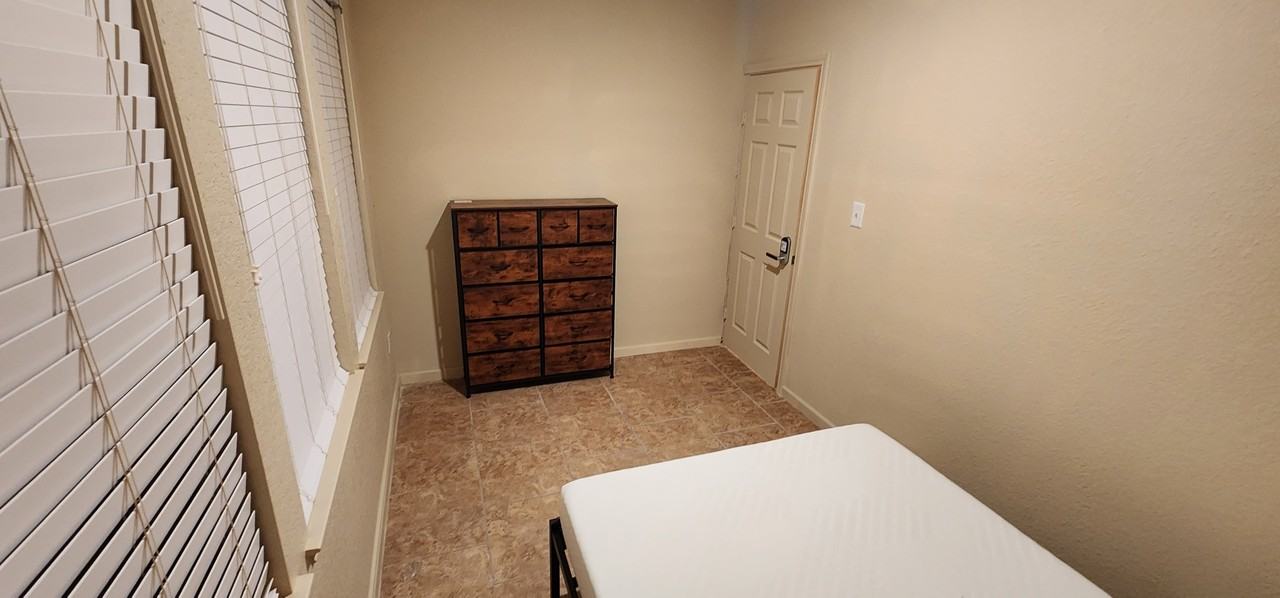 3702 Harper Court - Photo 4 of 9