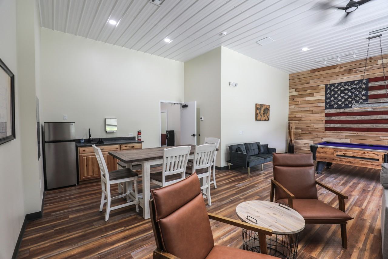 Spring Lake Apartments - Photo 2 of 8