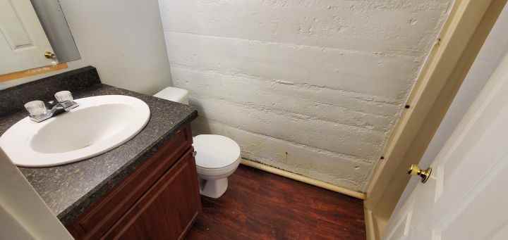 46 1/2 Adams St - Photo 4 of 7