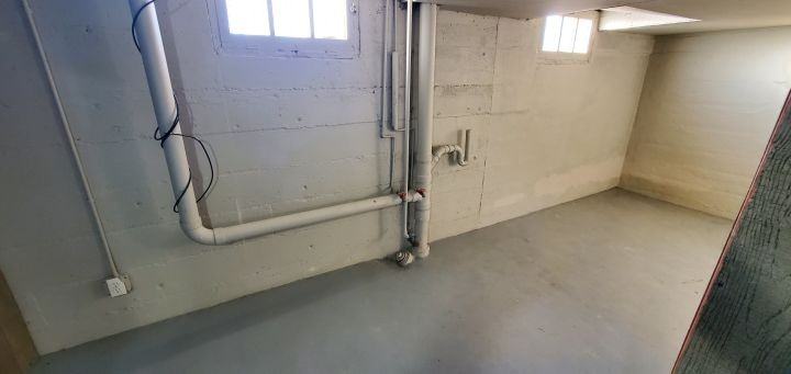 46 1/2 Adams St - Photo 6 of 7