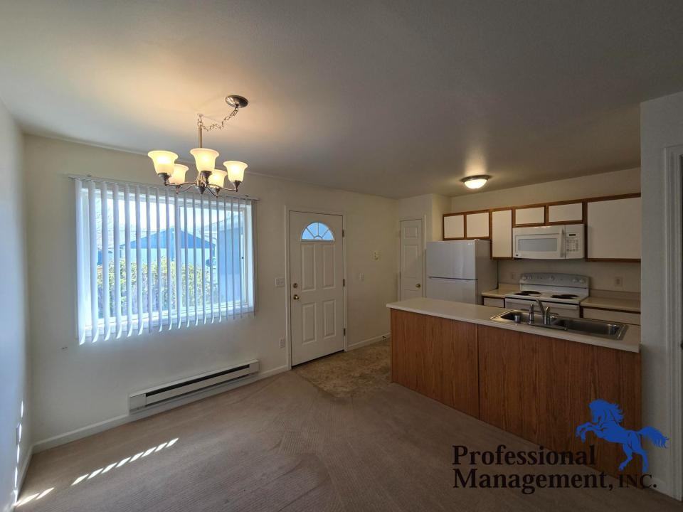 3825 Avenue B #16 - Photo 2 of 7