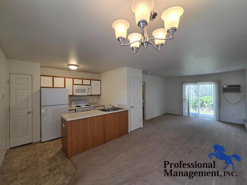 3825 Avenue B #16 - Photo 3 of 7