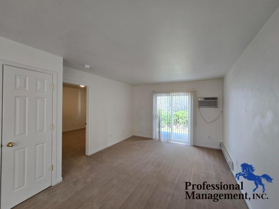 3825 Avenue B #16 - Photo 4 of 7