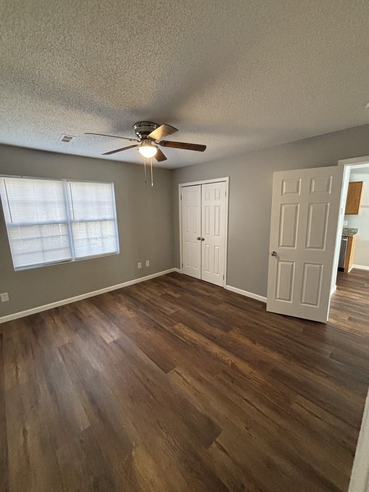 102 Terrace Trace Ct #112 - Photo 6 of 12