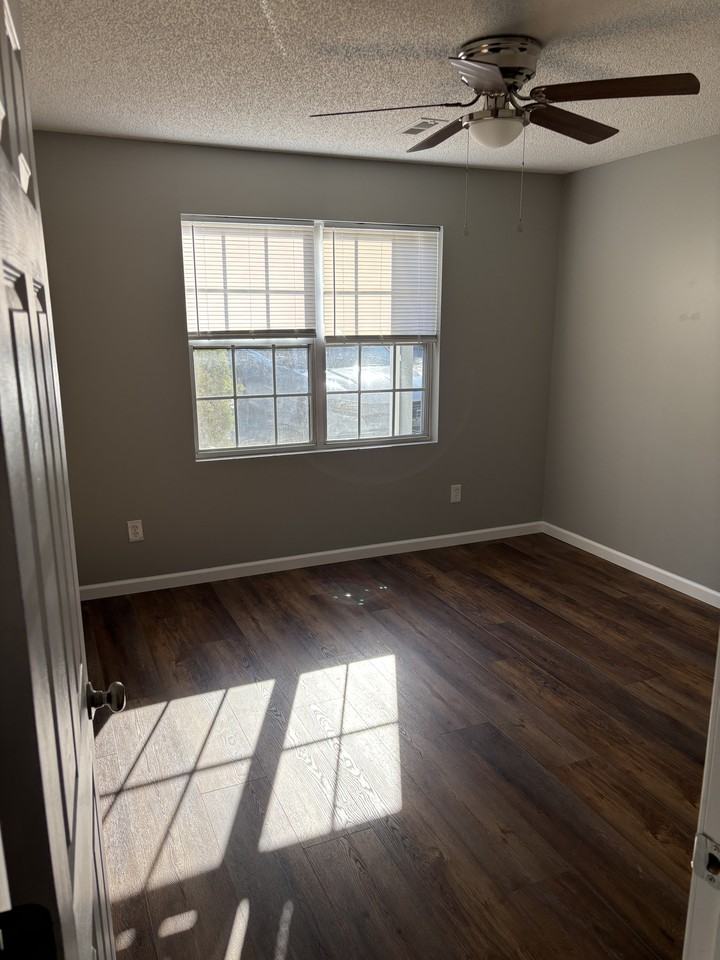 208 Terrace Trace Ct #206 - Photo 2 of 12