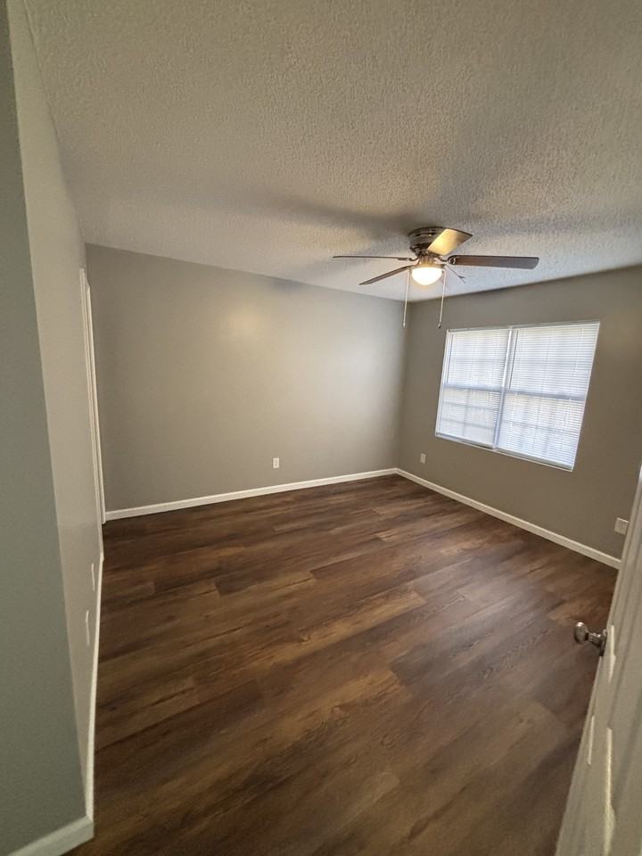 208 Terrace Trace Ct #206 - Photo 5 of 12