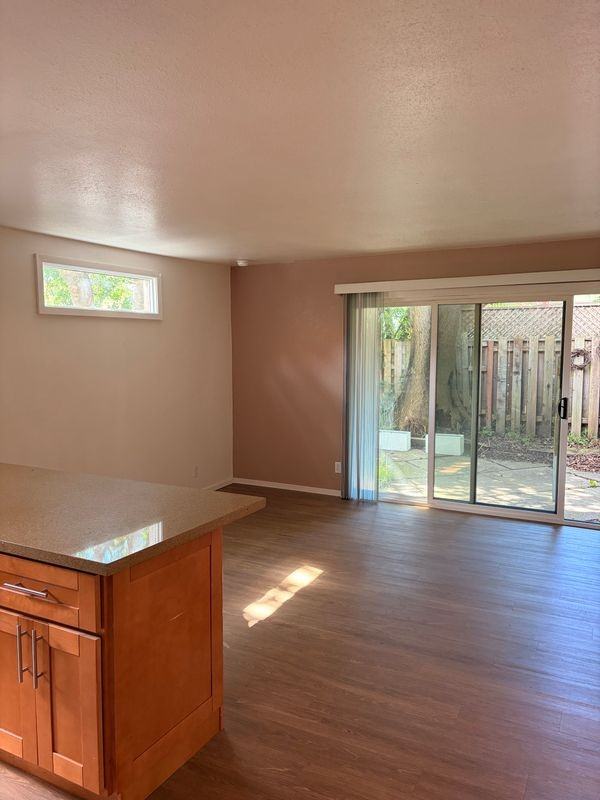 407 Maple St ##6 - Photo 6 of 7