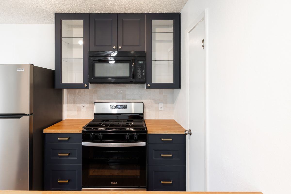 706 Ramble Ln ##B - Photo 5 of 17
