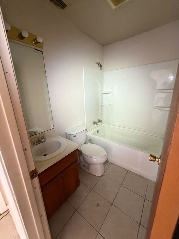 2605 Springfield Ave ##4 - Photo 5 of 10