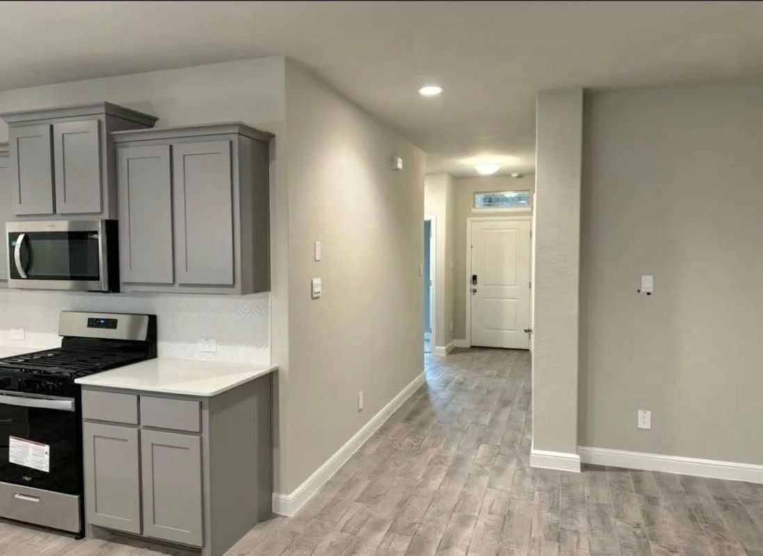 1216 Southwark Dr - Photo 3 of 24
