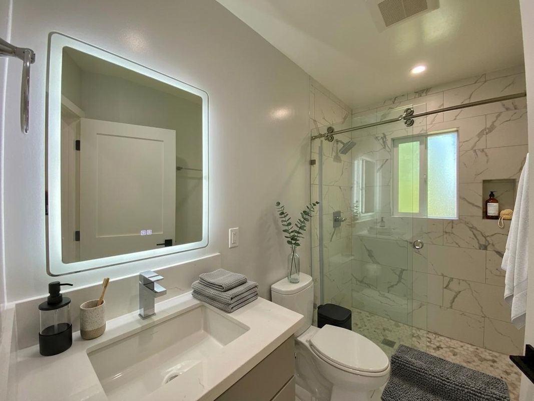 3207 W 3rd St - Photo 2 of 21