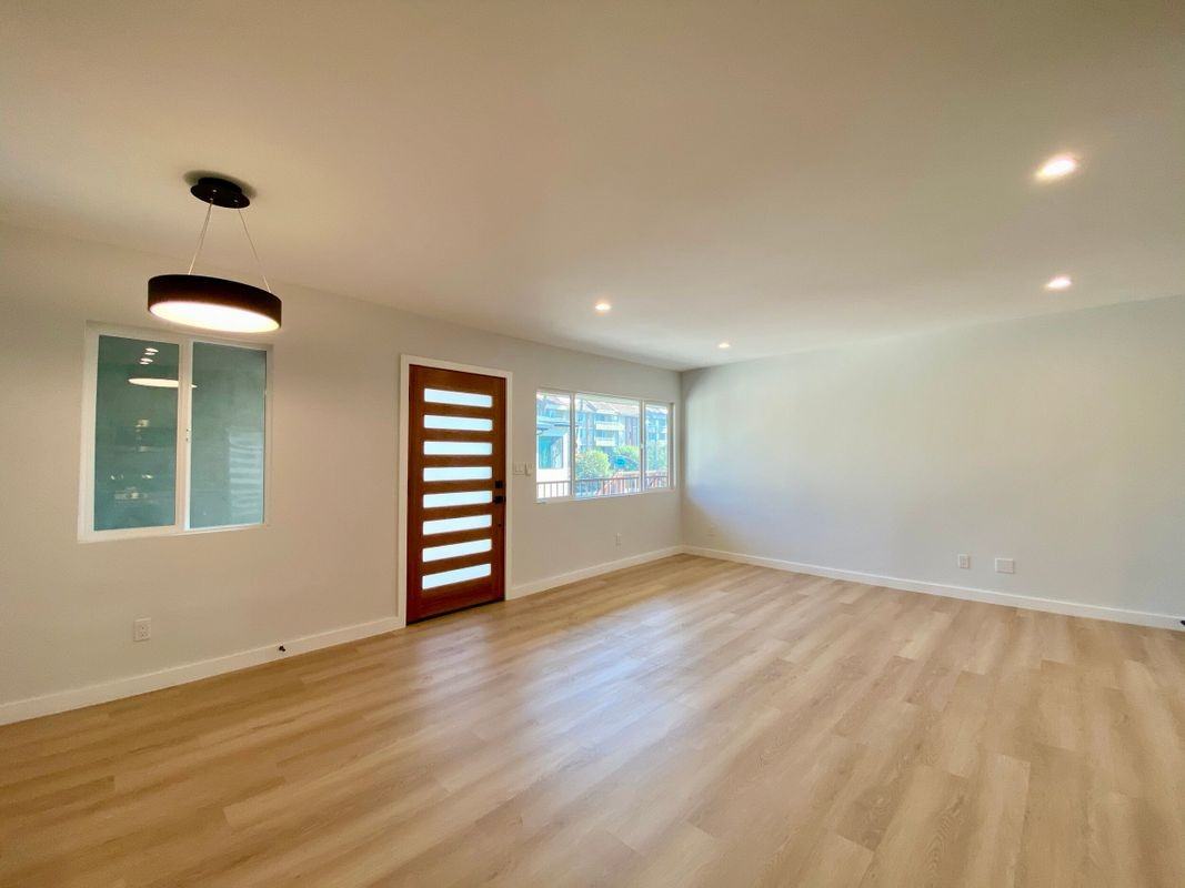 3207 W 3rd St - Photo 6 of 21
