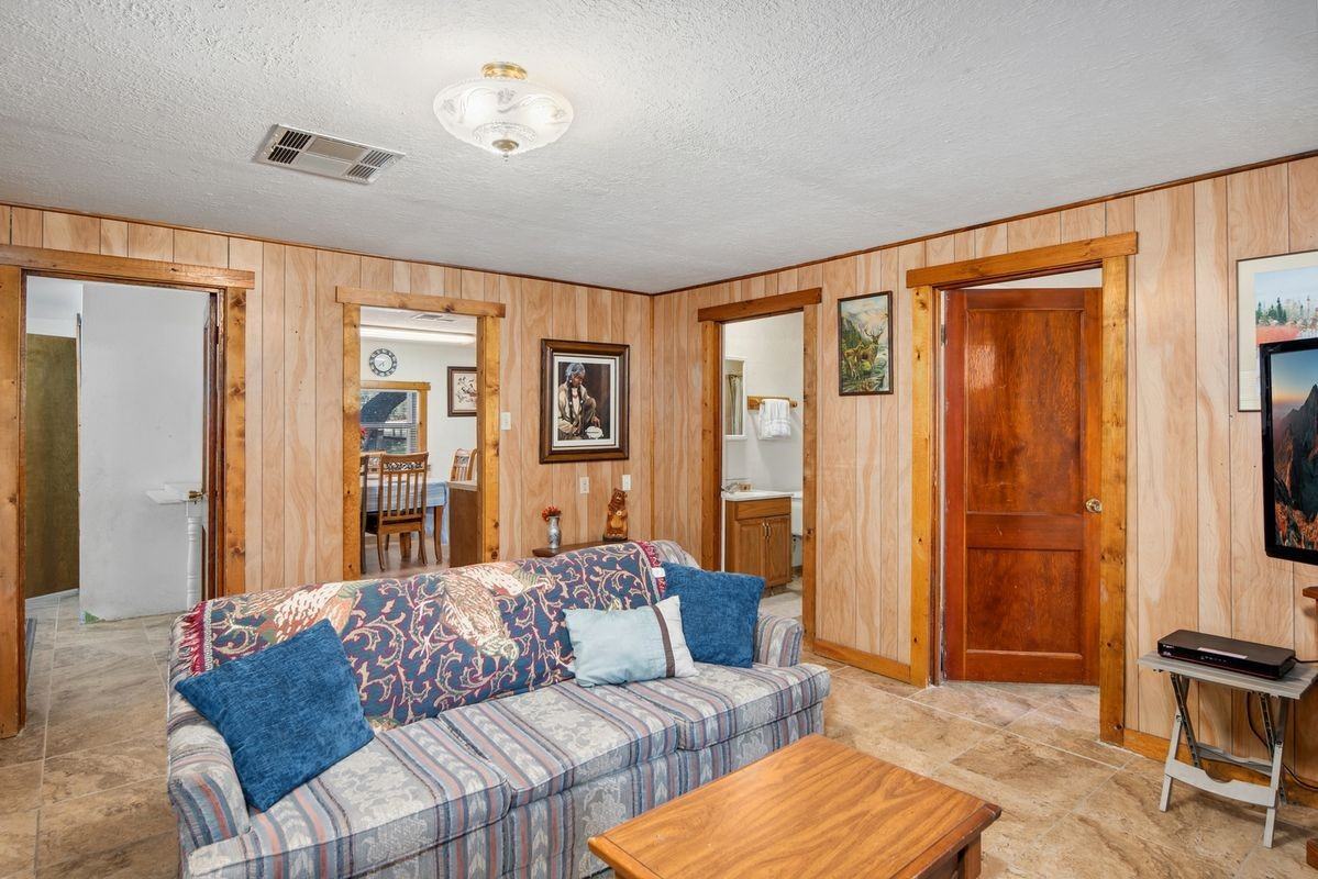 820 Carrizo Canyon Rd - Photo 3 of 23