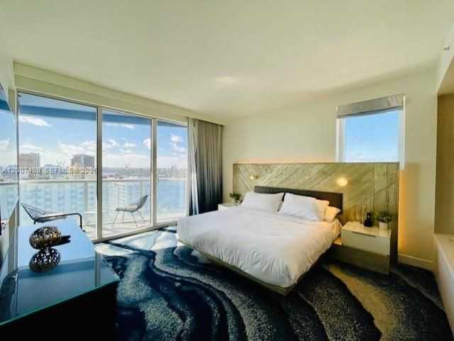 3101 Bayshore Dr - Photo 2 of 9