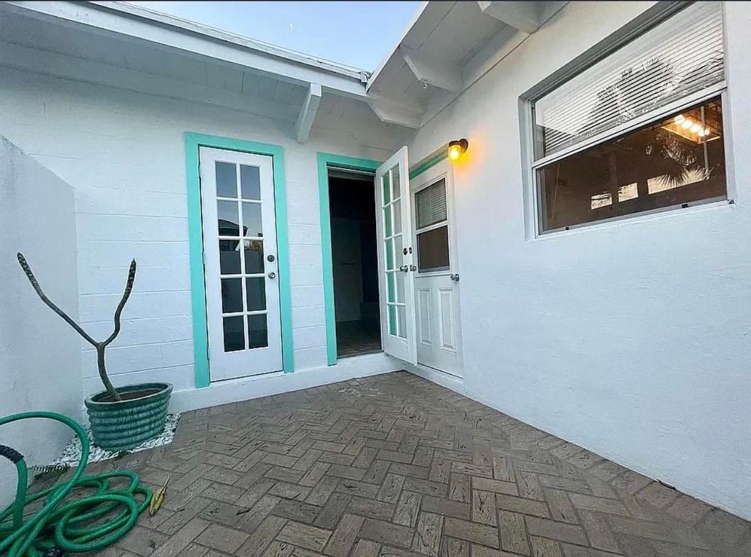 656 Manor Dr ##3 - Photo 5 of 8