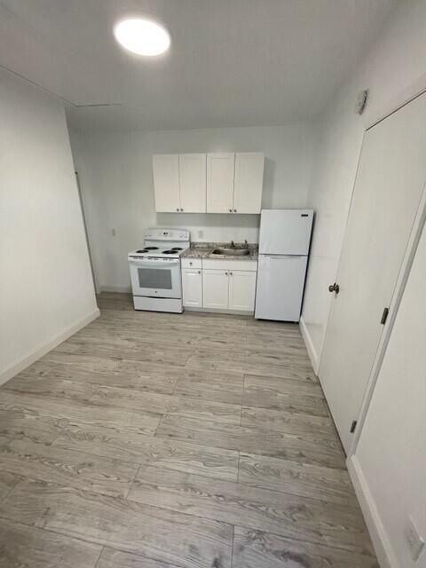 3890 Lakewood Rd ##1 - Photo 2 of 14