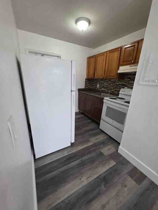 1021 Henrietta Ave ##5 - Photo 2 of 9