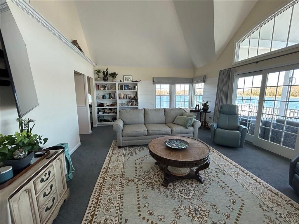 67 Esmond Ave - Photo 6 of 24