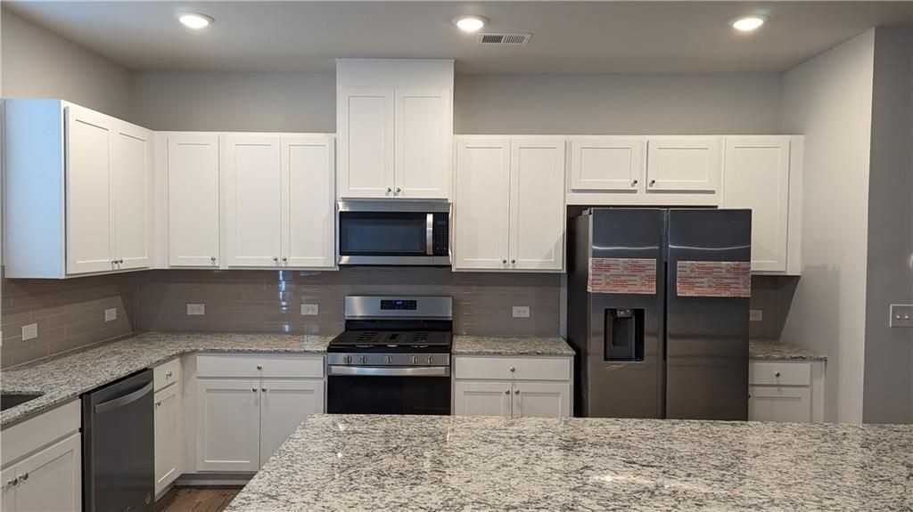 840 Point Place Dr - Photo 2 of 50